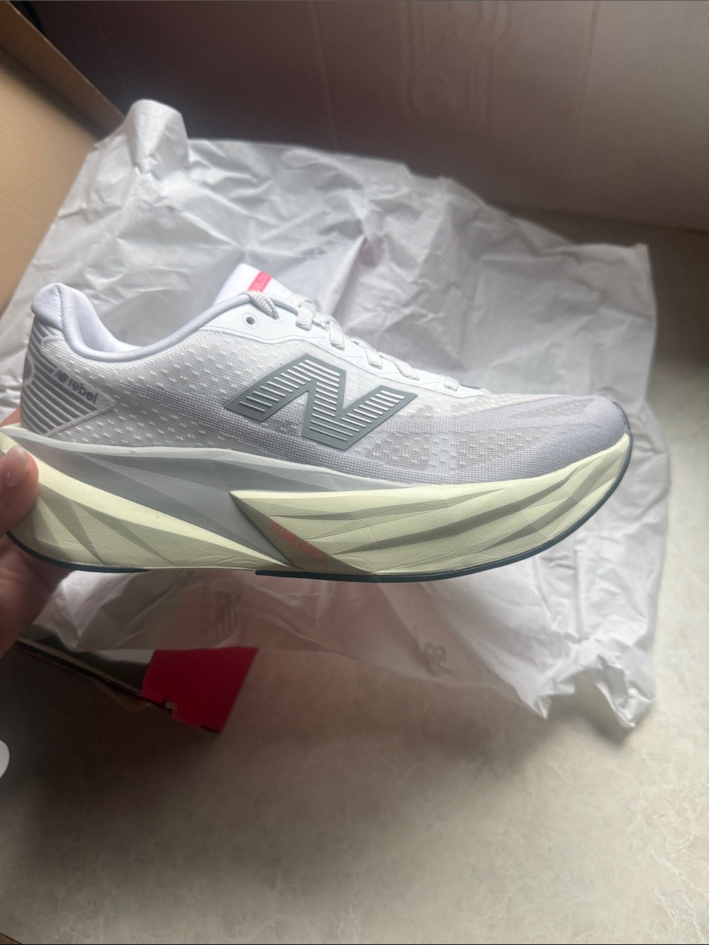 New Balance FuelCell Rebel v5- Grey White